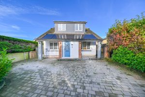 Green Lane Clanfield